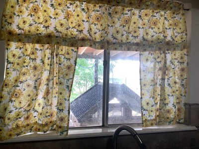 No. 918 Sunny Sunflower Print Semi-Sheer Rod Pocket Kitchen Valance, Yellow, 54x14