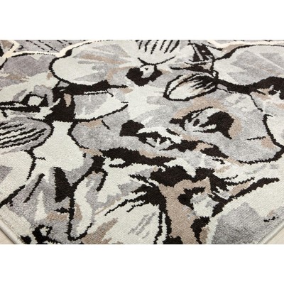 Vera Gray Tufted Floral 5' x 7' Area Rug