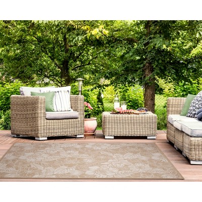 Sandy Floral Elegance Round Wool-Blend 7'10" x 9'10" Indoor/Outdoor Rug
