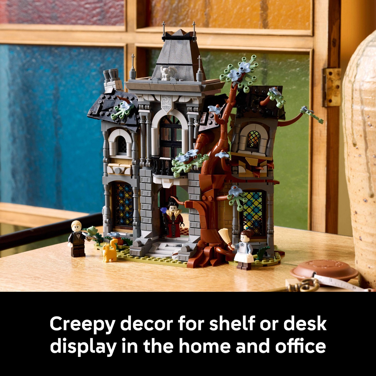 Детский конструктор LEGO Icons Mayor Manor Building Set 11383 — фото 7