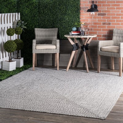 Salt and Pepper Braided Synthetic Indoor/Outdoor Rug