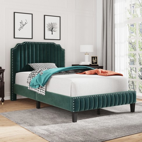 Green velvet 2024 platform bed