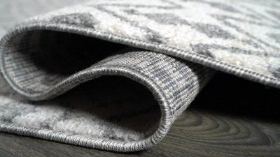 Gray and Cream Geometric Stripe 3' x 5' Area Rug