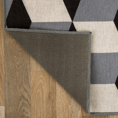 Gray Geometric Flatweave Indoor/Outdoor Area Rug 5' x 7'