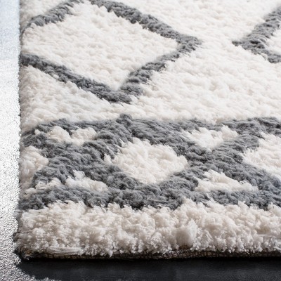 Handmade Luxe Shag Geometric Rug 8' x 10' - Gray and Cream