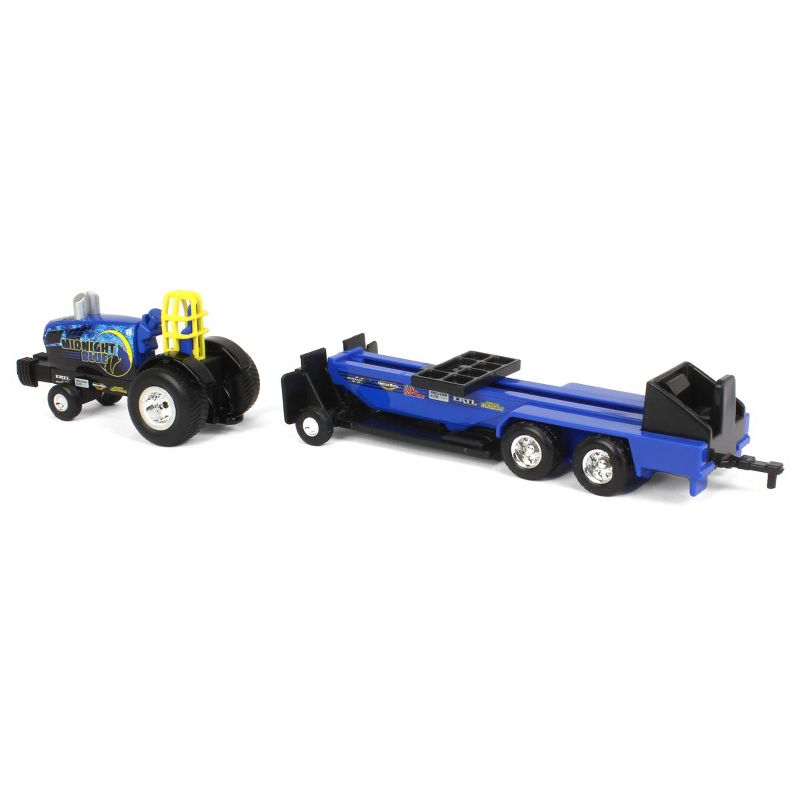 1/64 New Holland "Midnight Blue" Pulling Tractor with Pulling Sled, 37940-2, 4 of 7