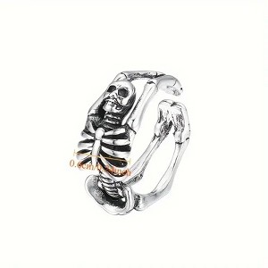 Chery Life Vintage Skull Ring - Exquisite Patterns with Detailing, Heavy Metallic Texture - 1 of 4