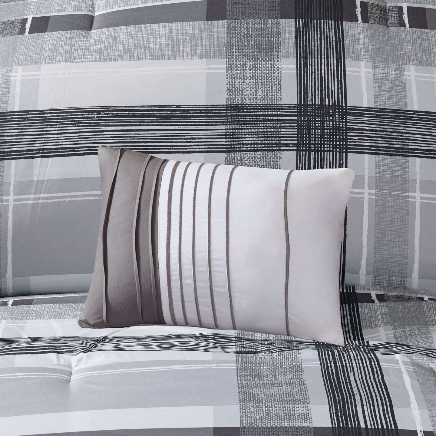 Комплект с одеялом Intelligent Design 5pc Full/Queen Slate Plaid Comforter Set Black: Hypoallergenic Midweight Bedding, Modern Microfiber, Includes Decorative Pillows, цвет: Чёрный — фото 6