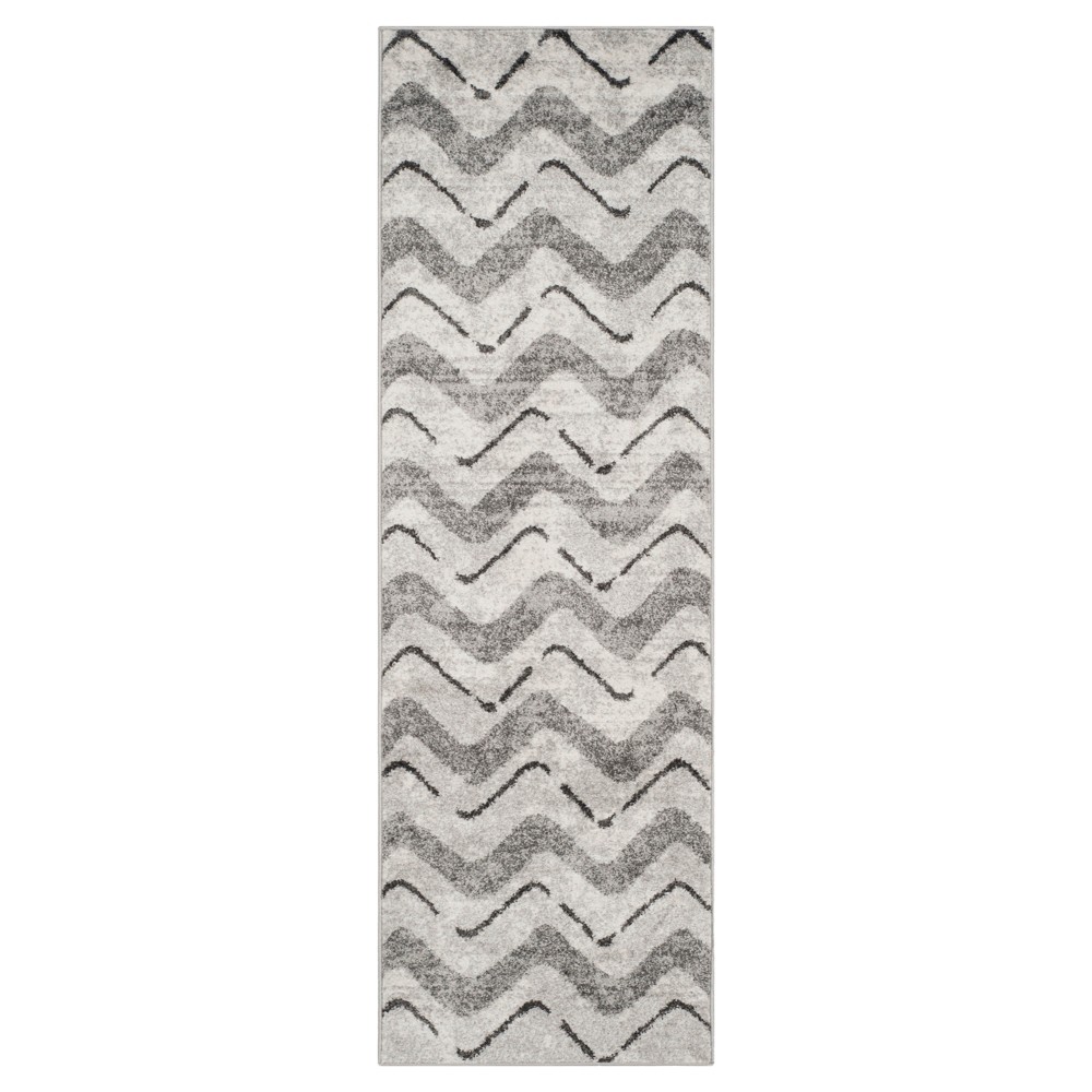 2'6inx8' Briarwood Adirondack Area Rug Silver/Charcoal - Safavieh
