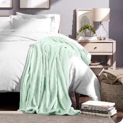 Luxurious Spring Mint Full/Queen Microplush Fleece Reversible Blanket