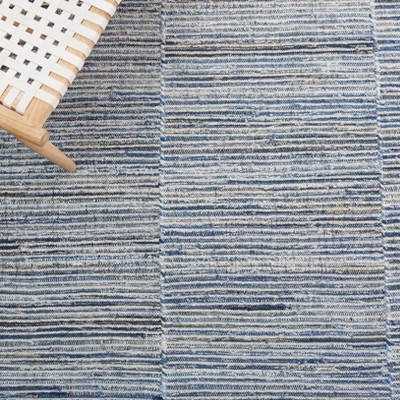 Ivory and Blue 4' x 6' Handmade Wool and Cotton Rug