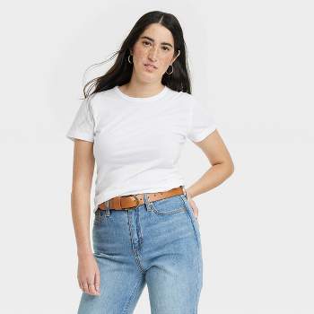 Women's Slim Fit Sensory Friendly Fitted Crew Short Sleeve T-Shirt - Universal Thread™