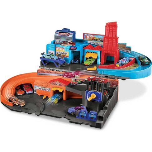  Hot Wheels Track Set and Toy Car, Large-Scale