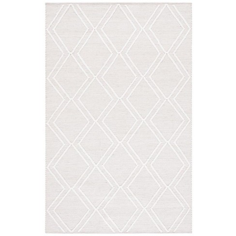 47 x 65 Ivory/Grey Polyester Rug