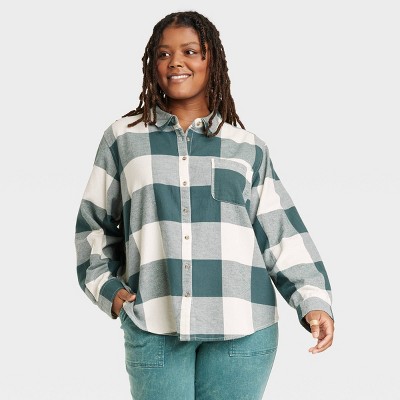 Women's Relaxed Fit Long Sleeve Flannel Button-Down Shirt - Universal Thread™ Plaid