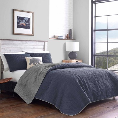 Casual Comfort King Cotton Quilt Set in Washed Denim Blue with Reversible Chrome Gray