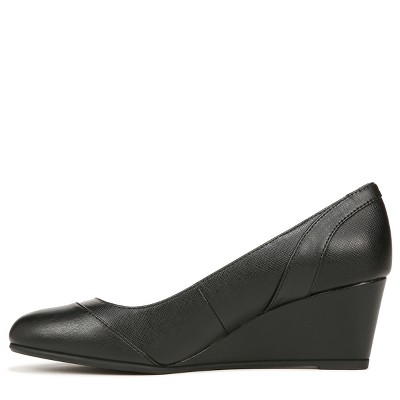 LifeStride Women's Dreams Pump - image 5