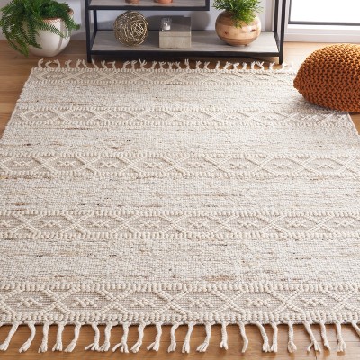 Ivory and Beige Handwoven Wool Area Rug with Tassels, 3' x 5'