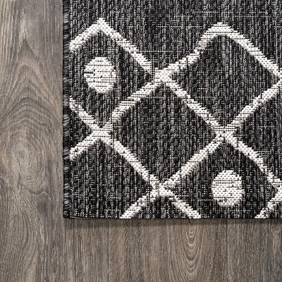 Black and Ivory Geometric Bohemian Indoor/Outdoor Rug