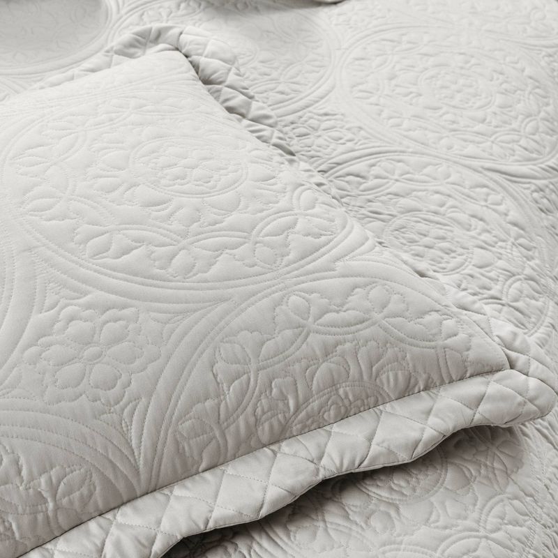 Medallion Scallop Oversized Embroidered Bedspread Set - Lush Décor, 6 of 13