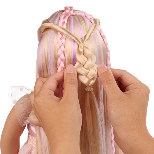 Muñeca Our Generation Amara 18" con cabello que crece, clips para el cabello y libro de peinados 3