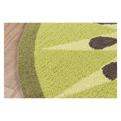 Kiwi Slice 3' Round Hand-Hooked Synthetic Kitchen Mat in Lively Green