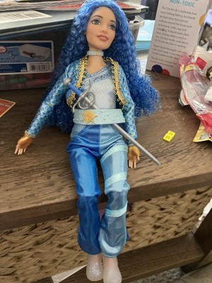 Disney Descendants: The Rise Of Red Fashion Doll - Princess Chloe ...