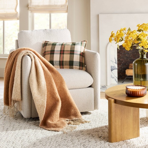 Tallo de sedum amarillo 25" - Hearth & Hand™ with Magnolia 2