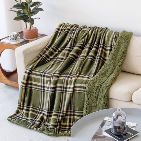 Sherpa best sale plaid throw