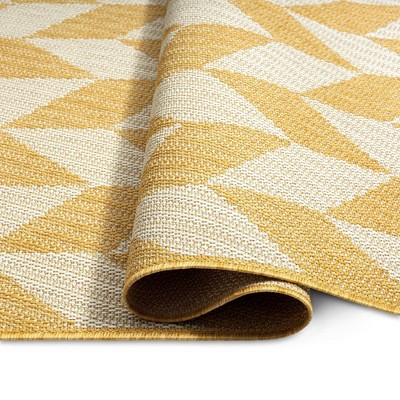 Yellow and Cream Geometric Synthetic Indoor/Outdoor Rug
