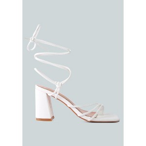 Piri Toe Ring Tie Up Block Sandals Women - 1 of 4