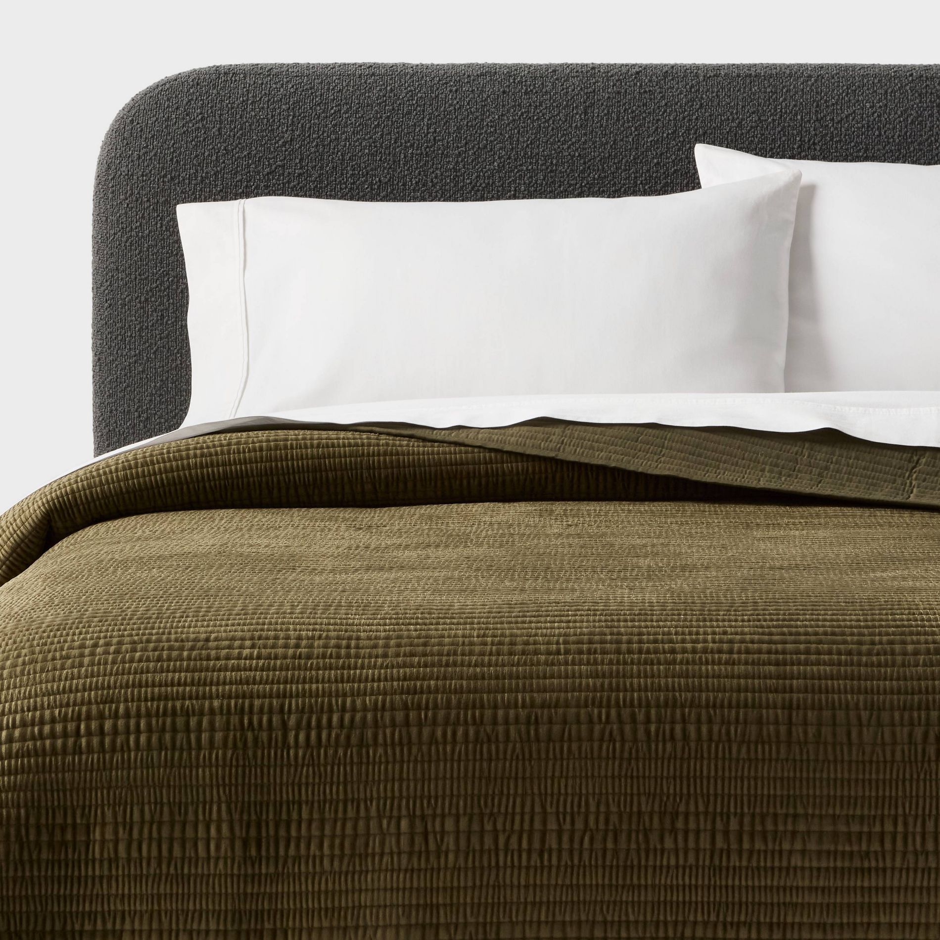 Full/Queen Ruched Velvet Quilt Green - Threshold™