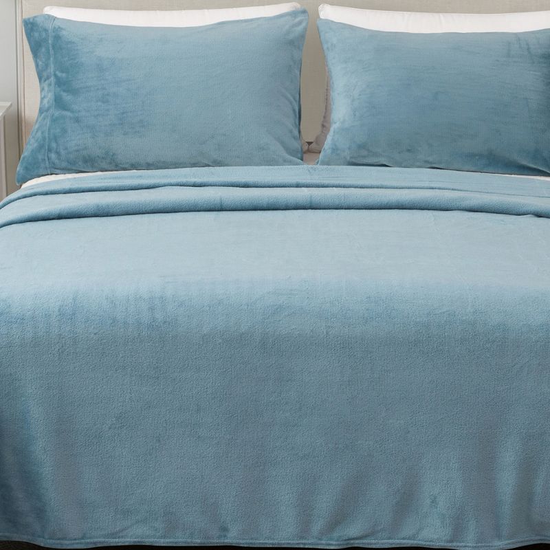 Great Bay Home Solid Velvet Plush Warm and Cozy Fleece Sheet Set, 1 of 8