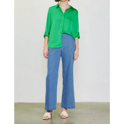 Women's Classic Button Down Top - SKIES ARE BLUE