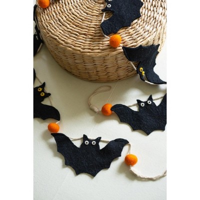 Kalalou Felt Halloween Bat Garland – Orange & Black String Banner