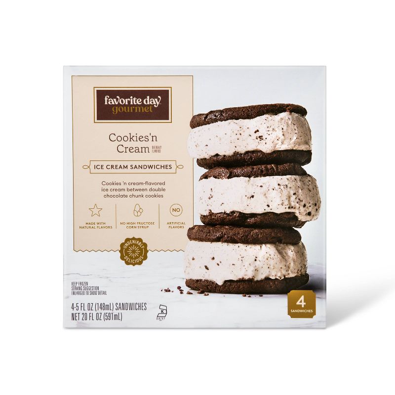 Cookies &#38; Cream Ice Cream Sandwiches 20oz/4ct - Favorite Day&#8482;, 1 of 9