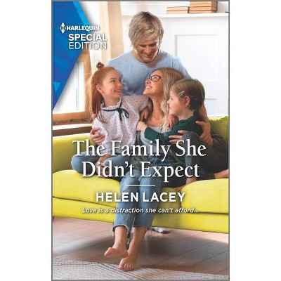 The Family She Didn't Expect - (Culhanes of Cedar River) by  Helen Lacey (Paperback)