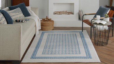 Navy and Ivory Geometric Bohemian 5' x 7' Area Rug