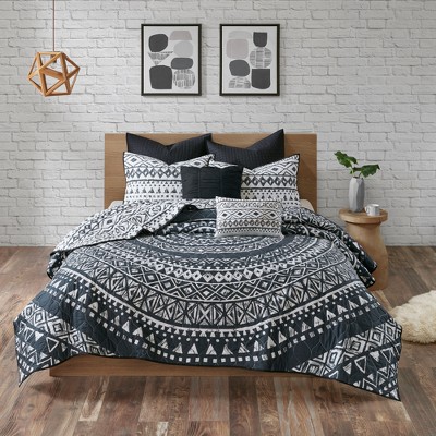 King Black Cotton Reversible Quilt Set with Decorative Pillows