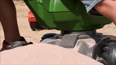 Green Resin Ride-On Excavator with 360-Degree Shovel