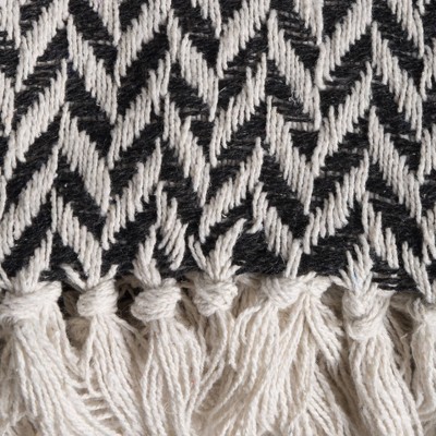 Black and White Cotton Zig-Zag Throw Blanket with Fringe
