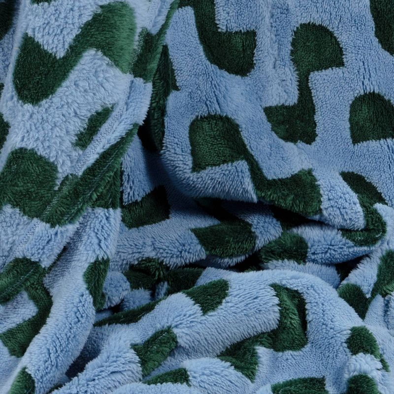 Patterned Angular Geometric Jacquard Faux Shearling Throw Blanket Blue - Room Essentials&#8482;, 6 of 7