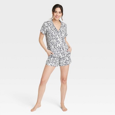 Image of Women's Beautifully Soft Short Sleeve Notch Collar Top and Shorts Pajama Set - Stars Above™ Gray/Leopard XXL