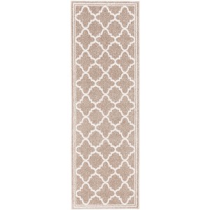 Amherst AMT422 Power Loomed Indoor Rugs - Safavieh - 1 of 4