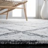 Marquee MRQ118 Hand Tufted Indoor Rugs - Safavieh - 4 of 4