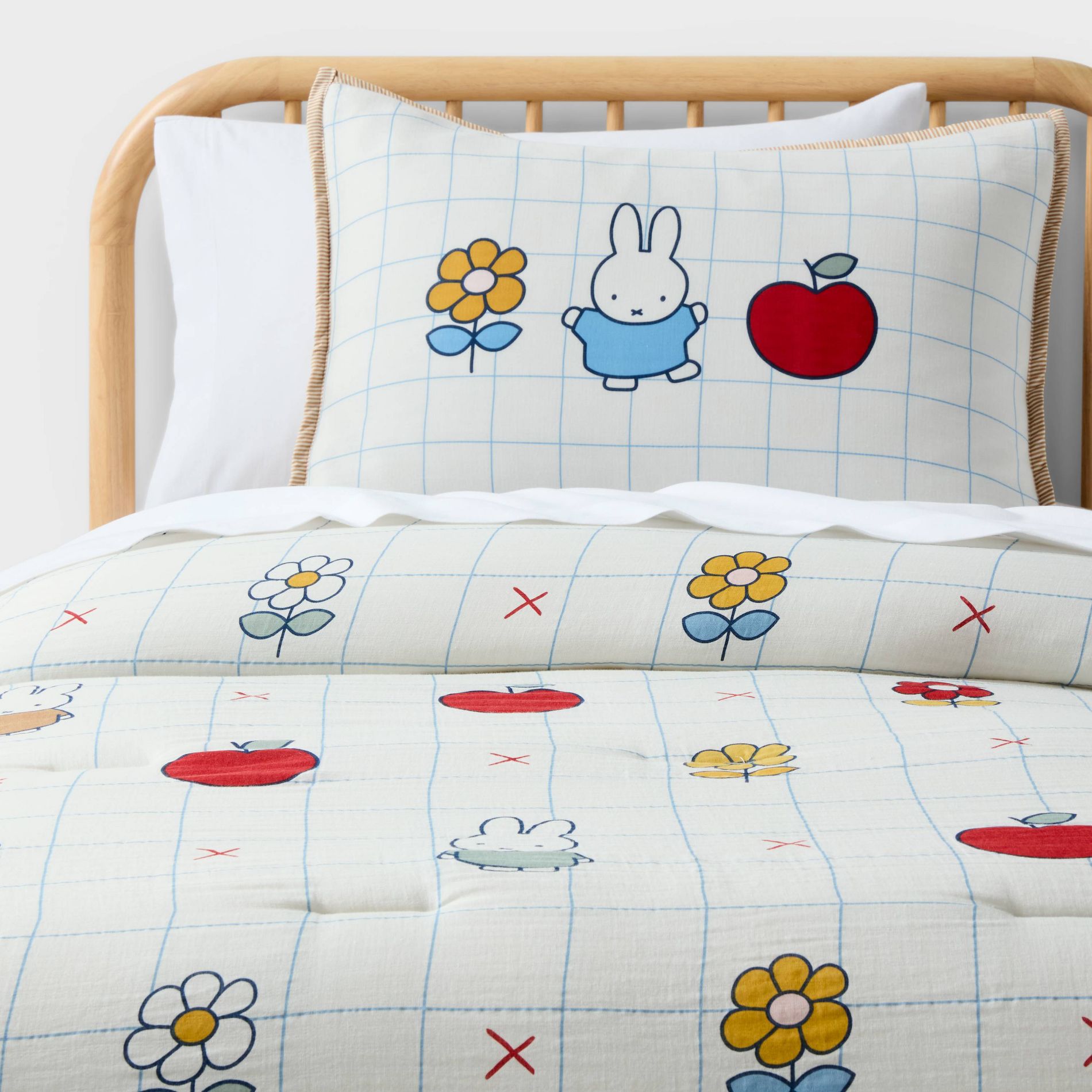 Kids' Twin Miffy and Icon Grid Comforter Set - Pillowfort™