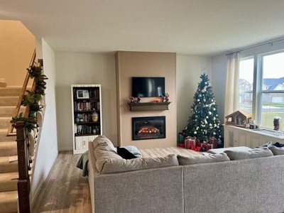 Guest review image 1 of 2, zoom in