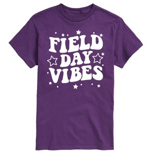Men's - Instant Message - Field Day Vibes Short Sleeve Graphic T-Shirt - 1 of 4