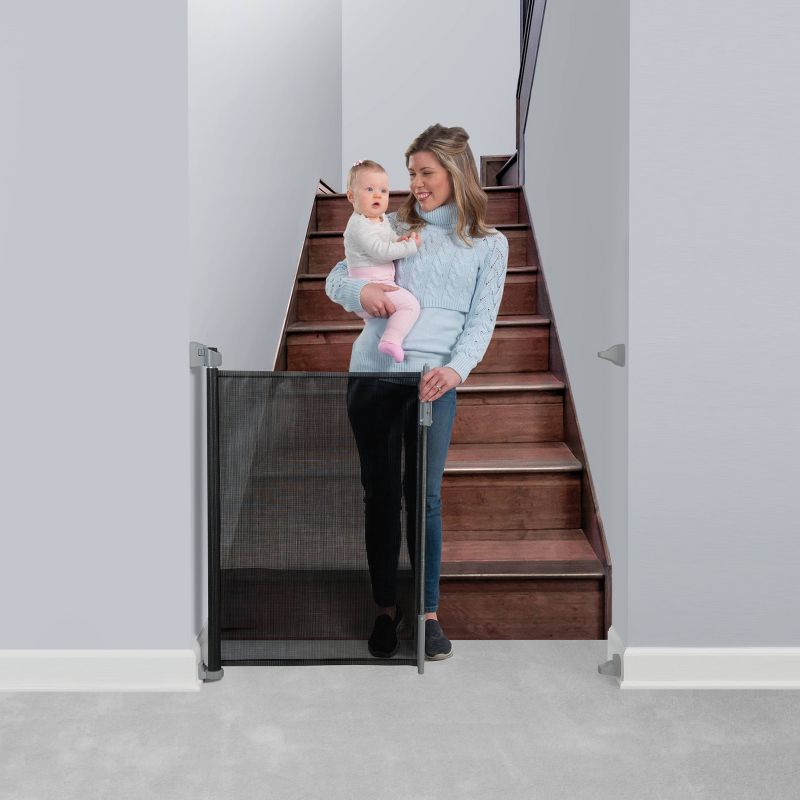 Kidco Retractable Safeway Baby Gate, 3 of 9