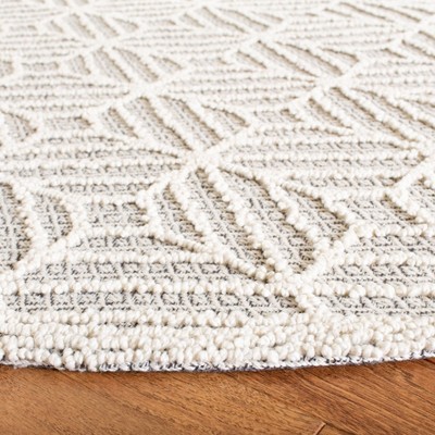 Ivory and Black Hand-Tufted Wool Round Area Rug, 6'